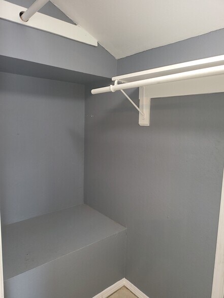 Building Photo - 2401 S Jackson Rd