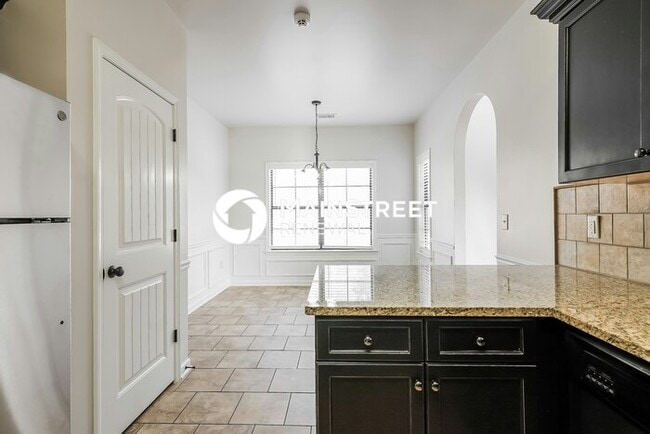 Building Photo - 3 Bedroom Pet-Friendly Home in CHELSEA, AL with Main Street Renewal