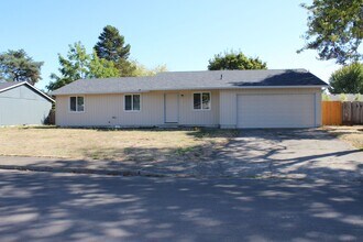 Building Photo - 3 Bed 2 Bath Hillsboro Ranch