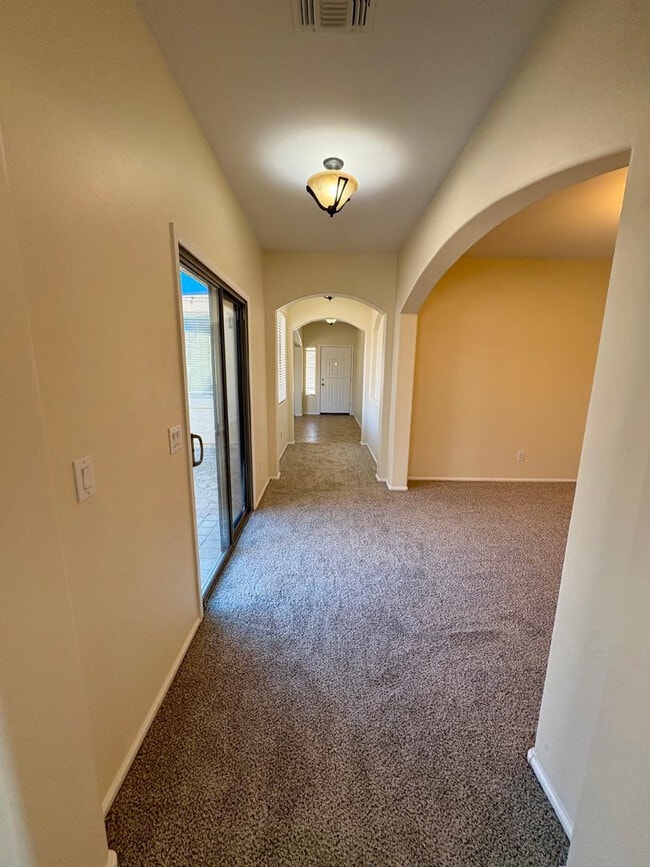 Building Photo - 16126 W Meade Ln