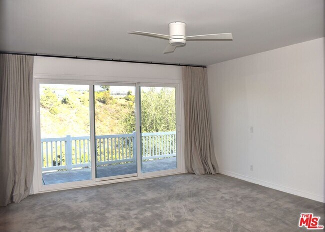 Building Photo - 11365 Chalon Rd