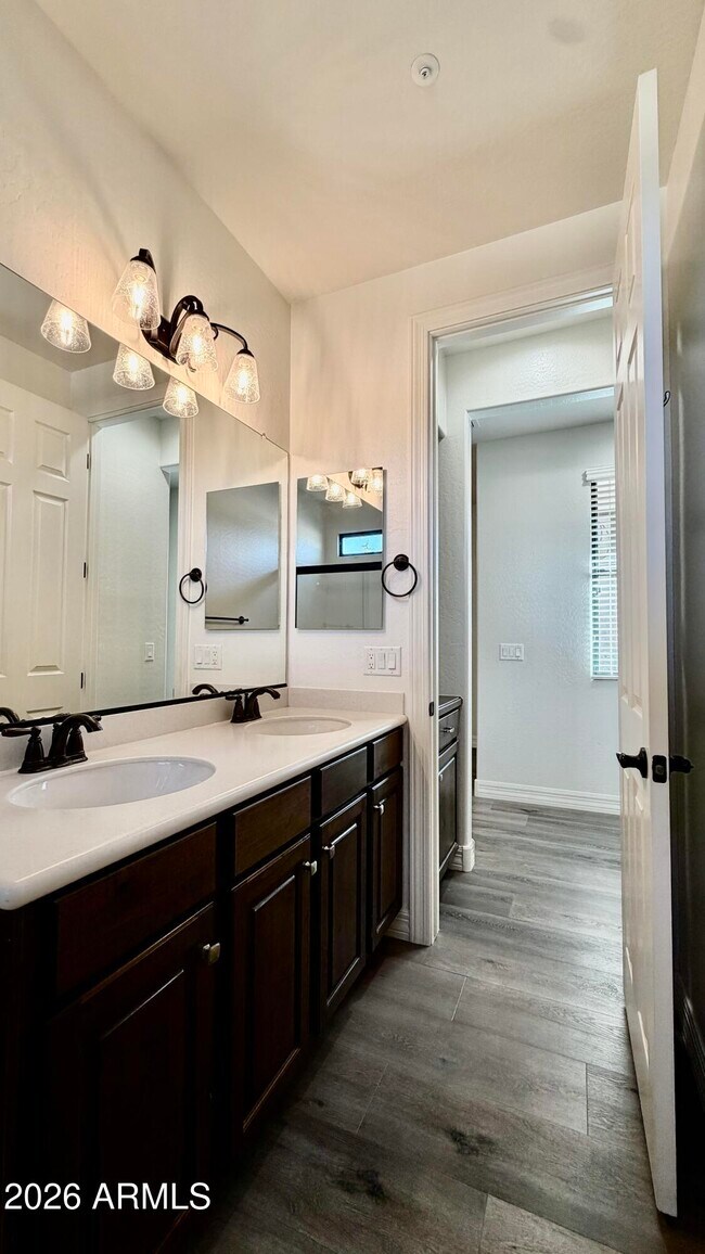 Building Photo - 1777 W Ocotillo Rd