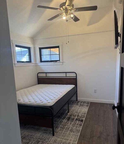 Building Photo - 506 S Martin St