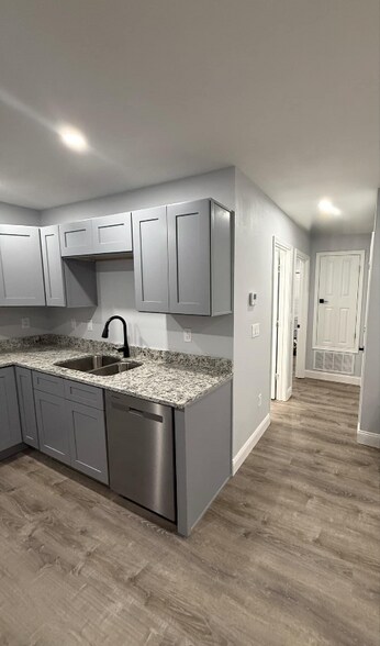 Building Photo - 1109 S Wilson St