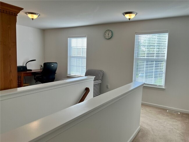 Building Photo - 69 Coneflower Dr