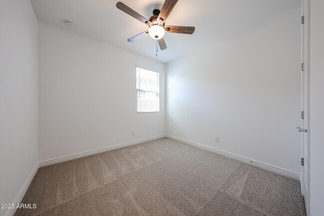 Building Photo - 8730 W Pasadena Ave