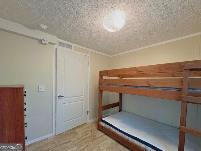 Building Photo - 203 Sloan St