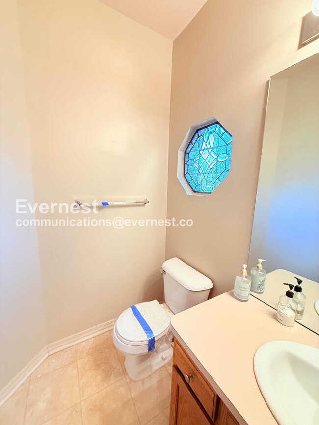 Building Photo - 1660 Brookdale Dr