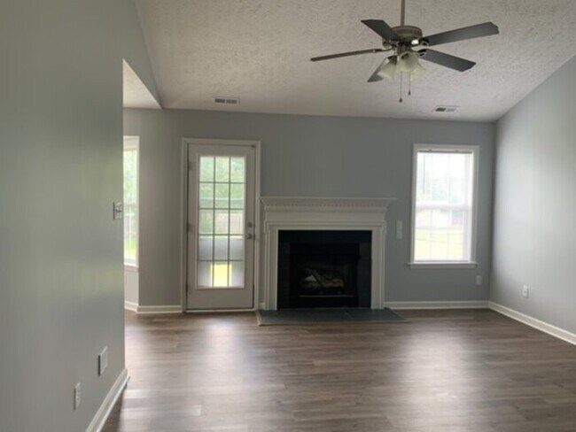 Building Photo - 109 Timber Ridge Drive, Raeford, Nc 28376