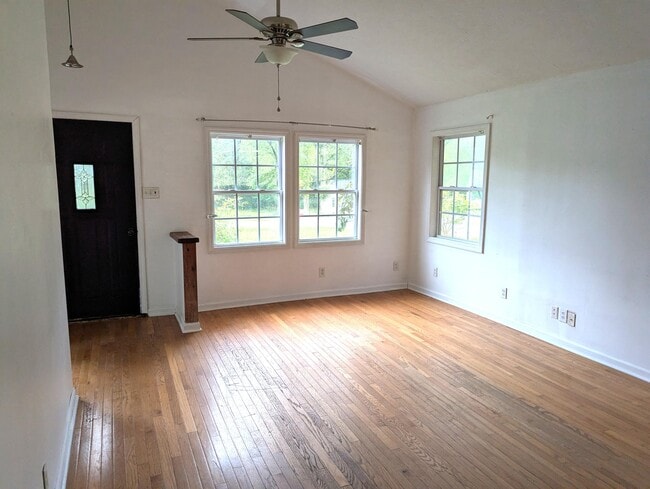 Building Photo - 608 Woodyard Rd