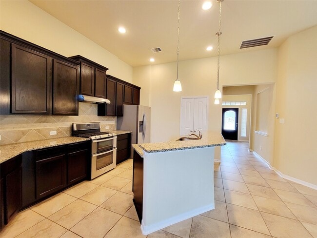 Building Photo - 9415 Harmony Lake Ln