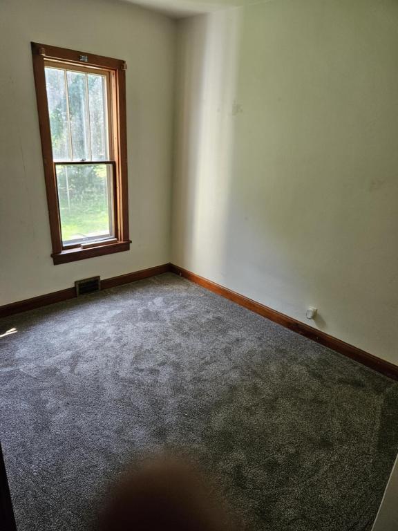 Building Photo - 212 State St