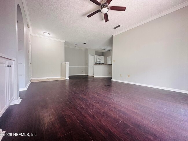 Building Photo - 3938 Hendricks Ave