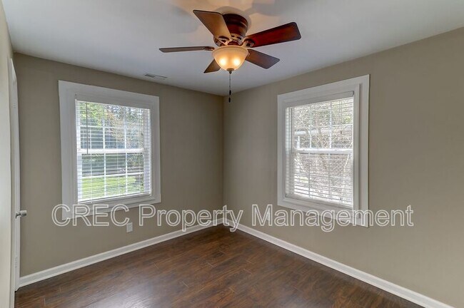 Building Photo - 2401 Eagle Dr