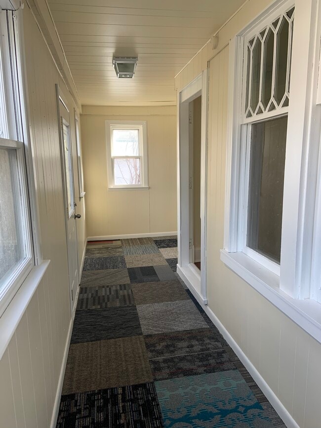 Building Photo - 1659 S 58th St