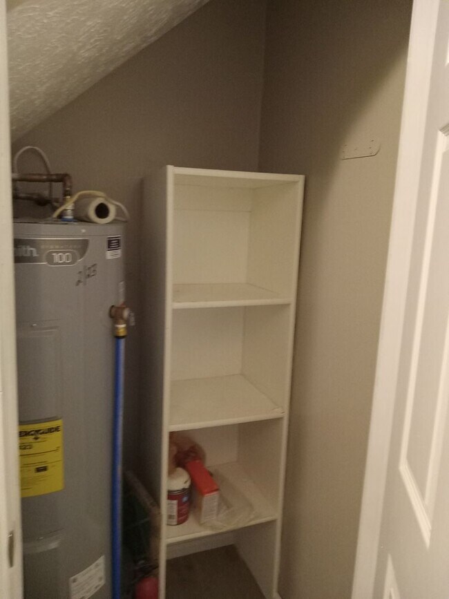 Building Photo - Condo for Rent