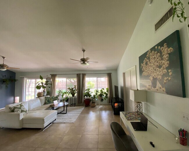 Building Photo - COMING SOON!! LOCATION! LOCATION! LOCATION! LOVELY 3 BEDROOM, 2.0 BATH SINGLE FAMILY HOME!