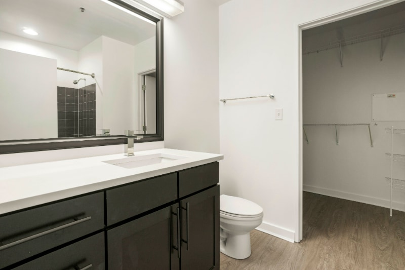 Building Photo - 1423 S State St