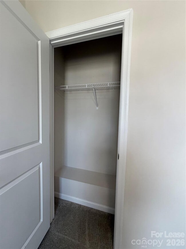 Building Photo - 2662 Grantham Place Dr
