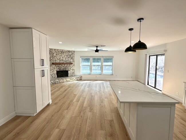 Building Photo - 127 Cordoba Cir