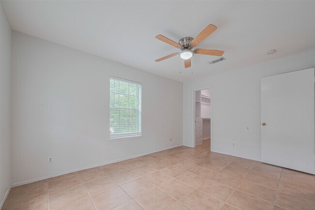 Building Photo - 811 Wax Myrtle Ln
