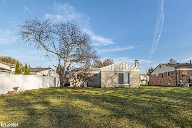 Building Photo - 3043 Heritage Dr