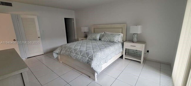 Building Photo - 5401 Collins Ave