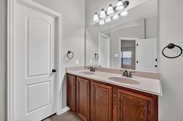 Building Photo - 8204 Tierra Del Sol Rd