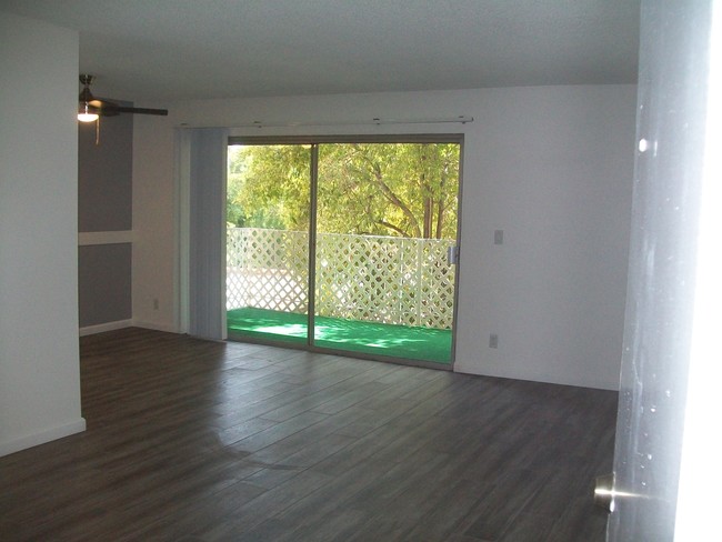 Building Photo - 2445 E Del Mar Blvd
