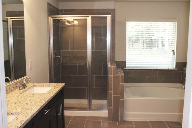 Building Photo - 5605 Warmstone Ln