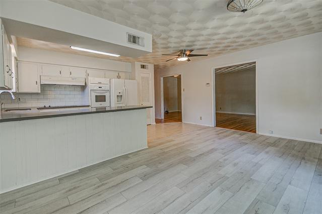 Building Photo - 10910 Marchant Cir