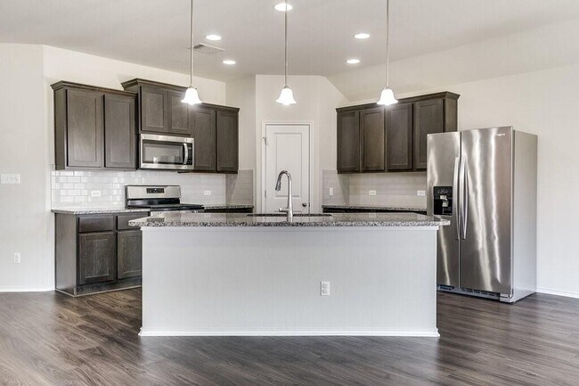 Building Photo - 3401 Pauling Loop