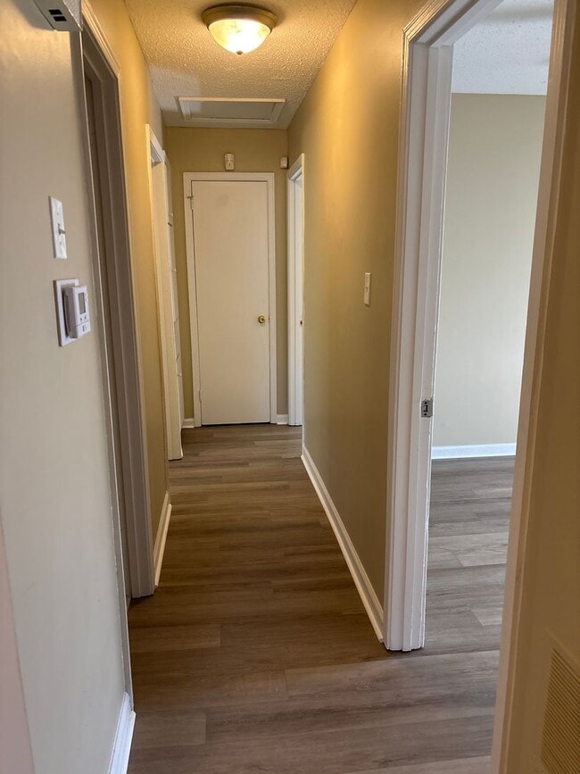 Building Photo - Pecan Grove 3/2