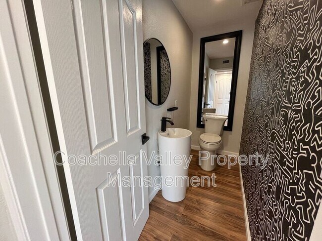 Building Photo - 69731 Willow Ln