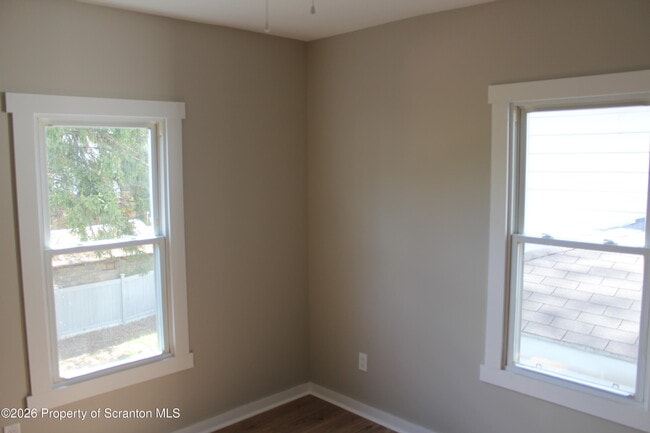 Building Photo - 215 Ferdinand St