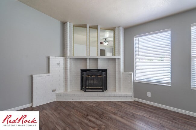 Building Photo - 3 Bedroom Home with Red Rock Views and Community Pool