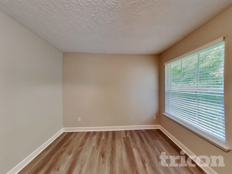 Building Photo - 140 Sundance Way