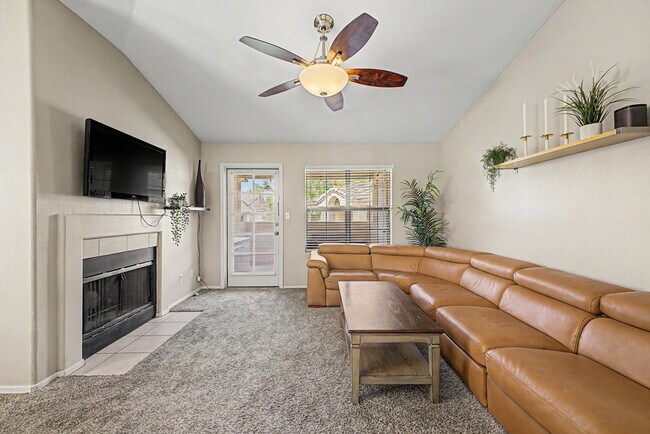 Building Photo - 6885 E Cochise Rd