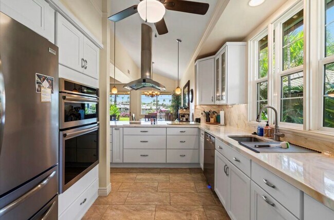 Building Photo - Experience Elevated Island Living in Prestigious Kai Malu, Wailea.