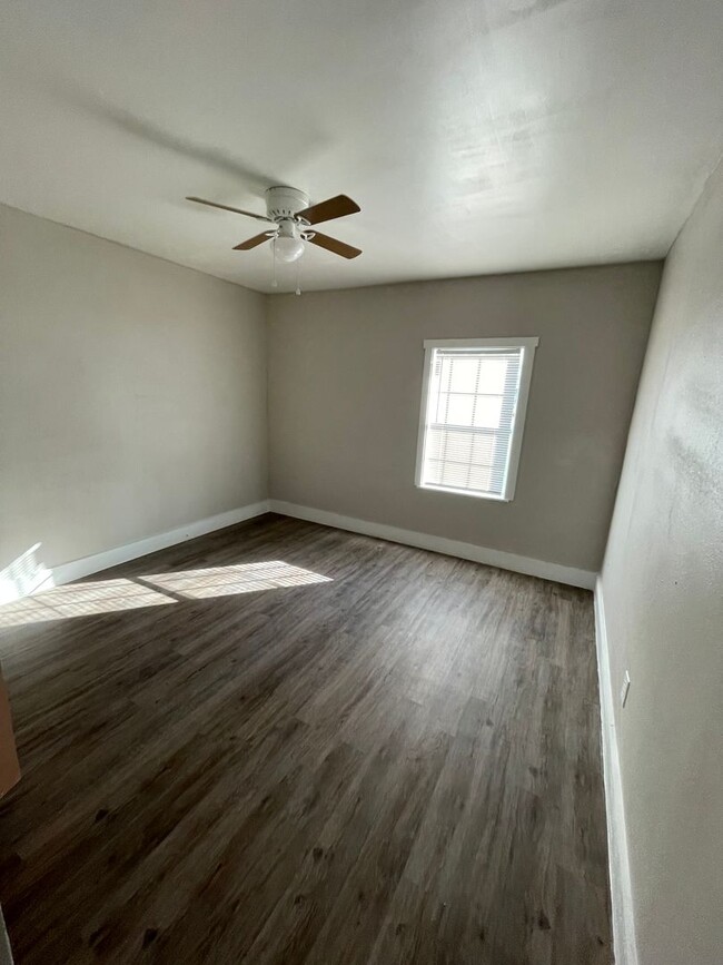 Building Photo - Home for rent!