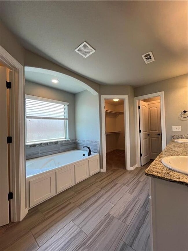 Building Photo - 4608 W Wales Dr