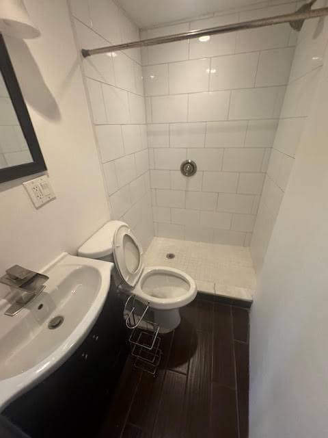 Building Photo - 740 Kelly St