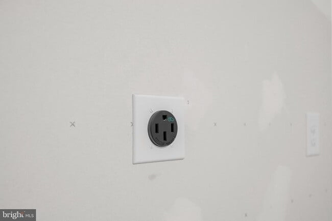 Building Photo - 6236 Folly Ln