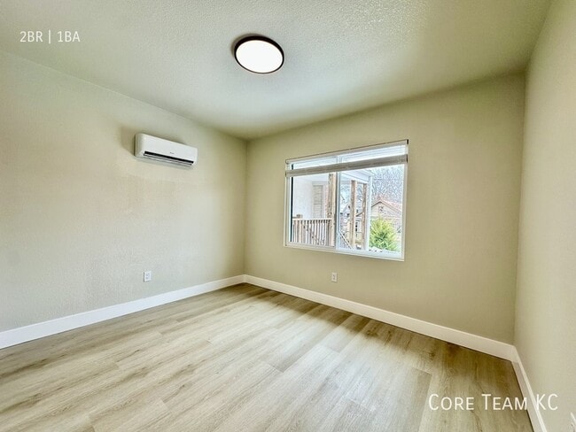 Building Photo - 4337 Mercier St