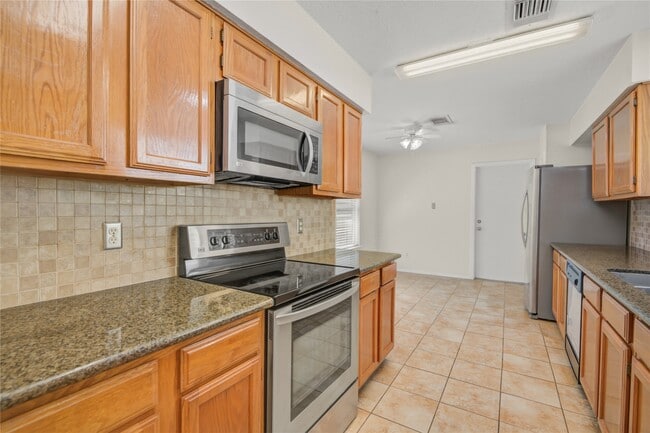 Building Photo - 16739 Selder Dr