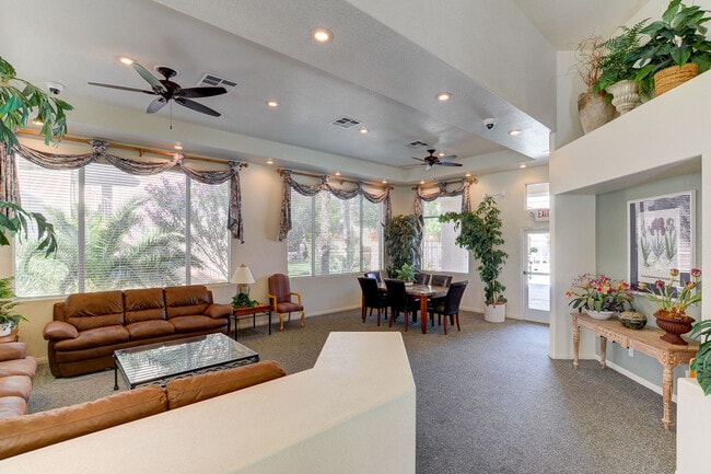 Building Photo - 1050 E Cactus Ave