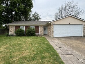 Building Photo - 9811 Claudett Ct