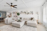 Building Photo - 232 Wellesley Dr