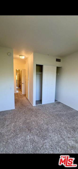Building Photo - 5460 White Oak Ave