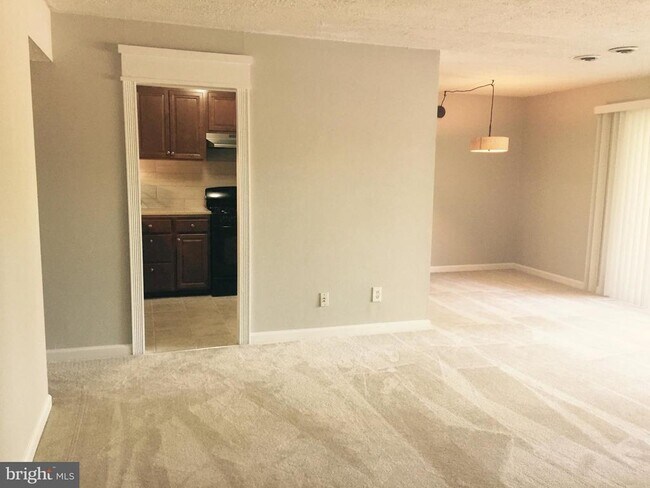 Building Photo - 2630 Fort Farnsworth Rd